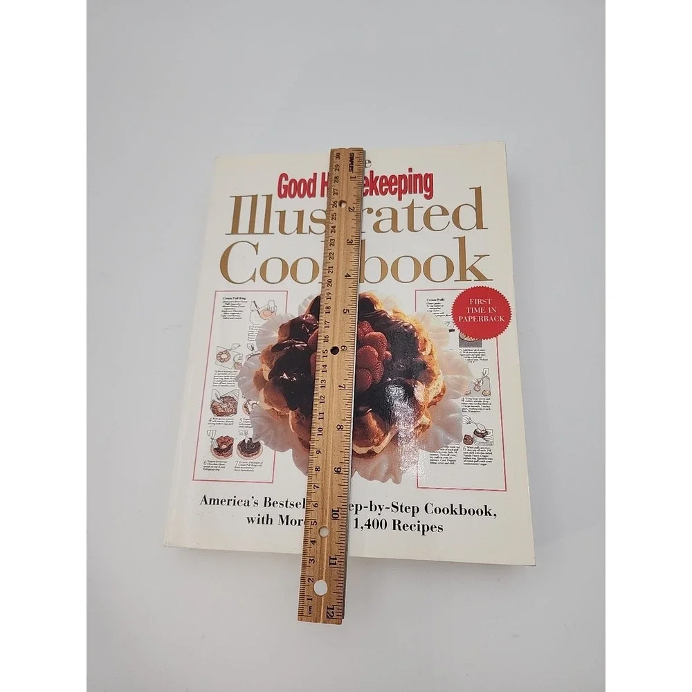Vintage 1999 Good Housekeeping Illustrated Cookbook‎ 1st paperback edition